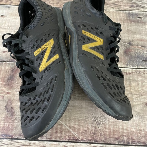 New Balance Minimus Running Shoes Men's 9 Black Gray Gold Athletic MX20GL4 - Picture 8 of 12